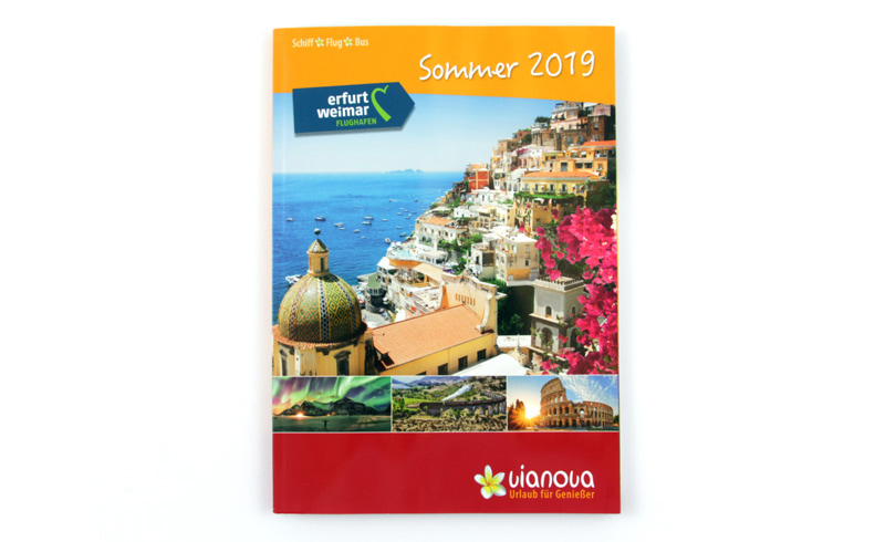 Cover zum Reisekatalog Sommer 2019 vom Reiseveranstalter vianova